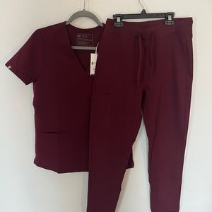 FIGS Women's Burgundy Scrub Set